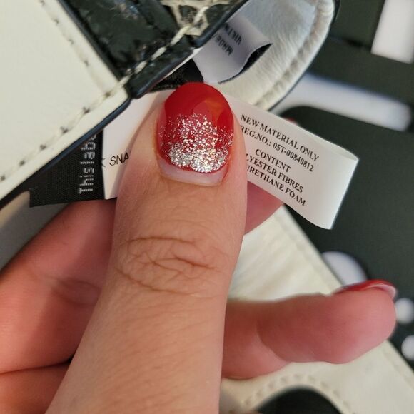 DVF Mini Colorblock Cross Shoulder Bag. Black & White - Picture 14 of 14